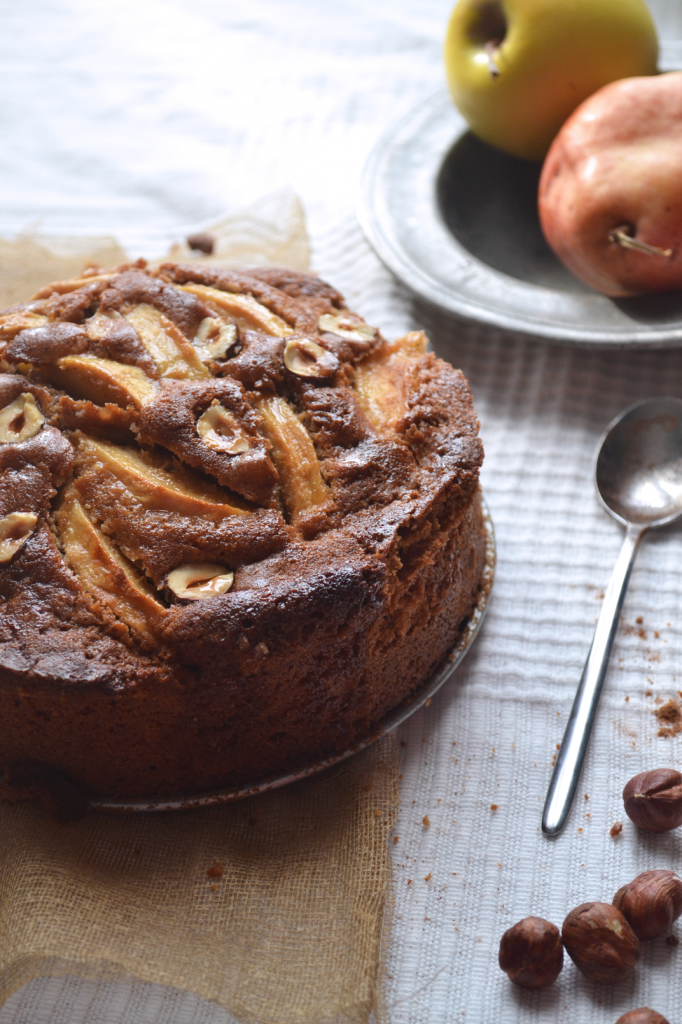 gâteau pomme cannelle et noisettes