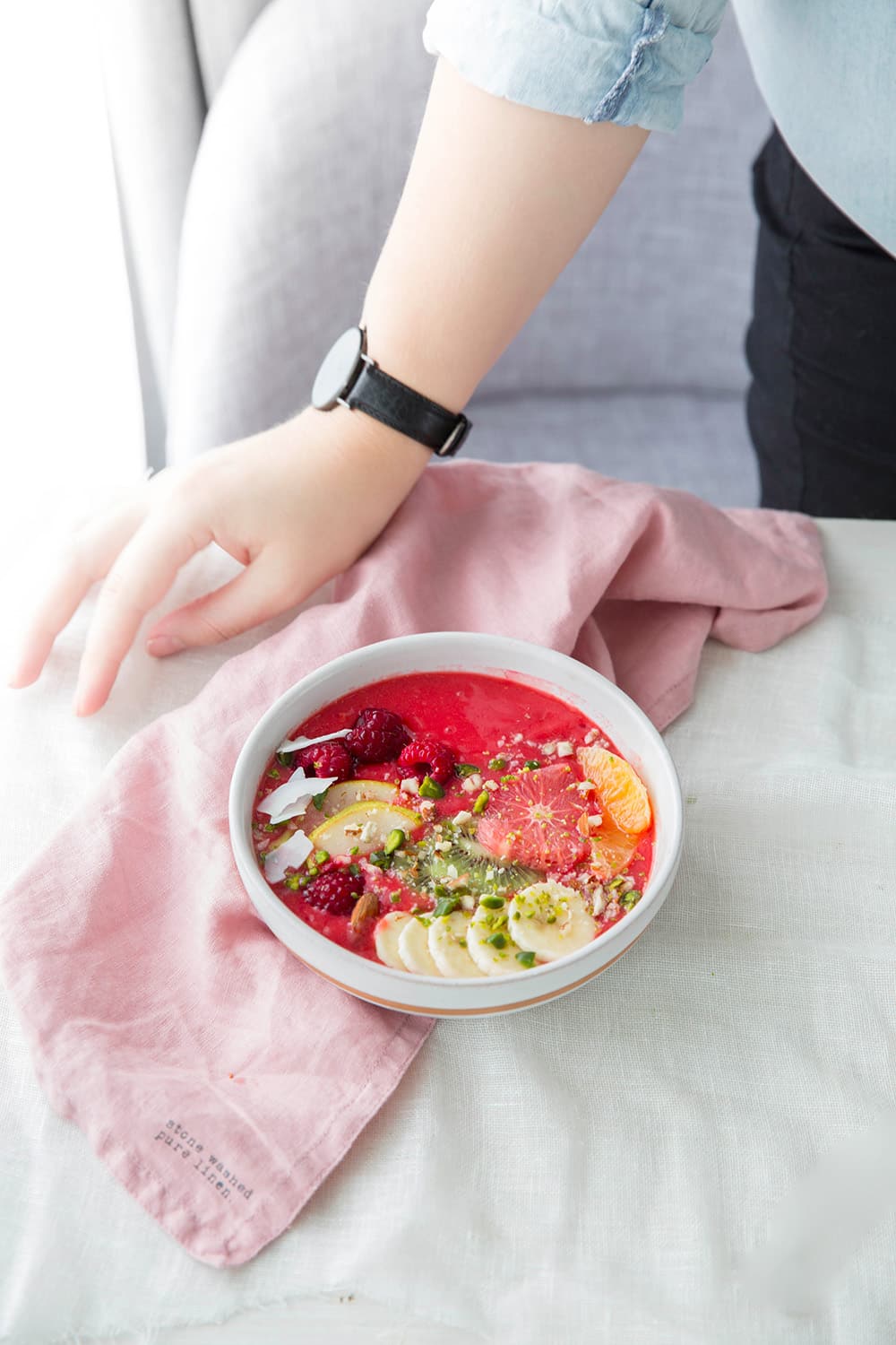 Smoothie bowl framboise banane mangue