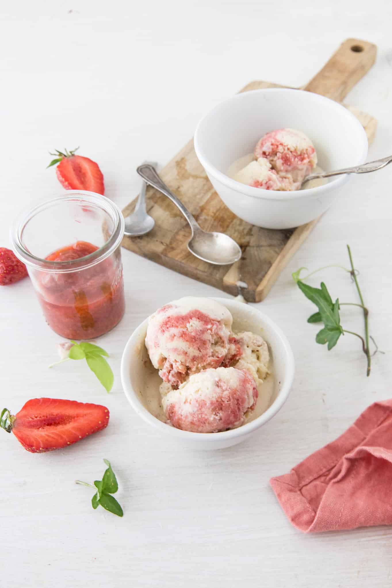 Glace vanille fraise rhubarbe
