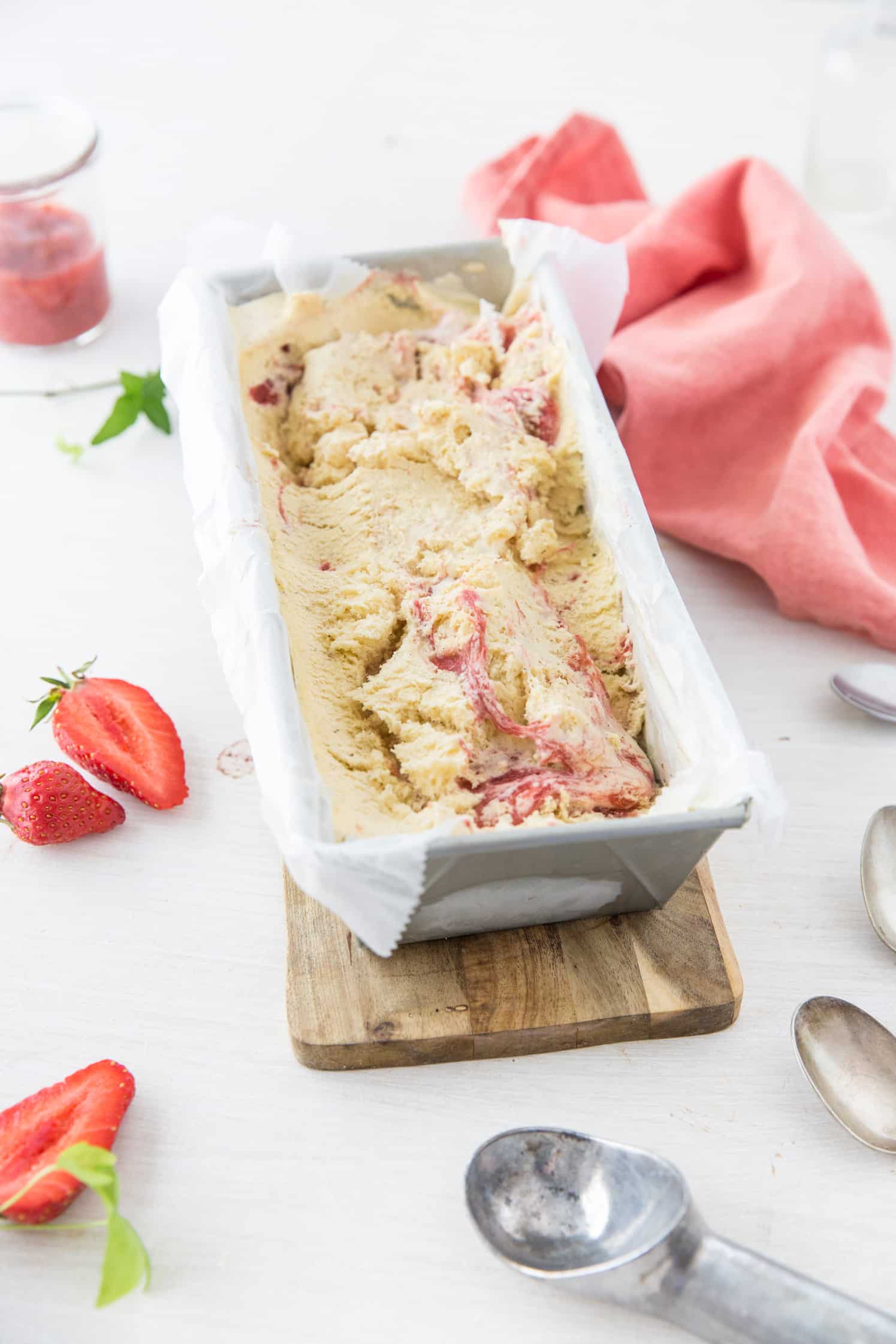 Glace vanille fraise rhubarbe