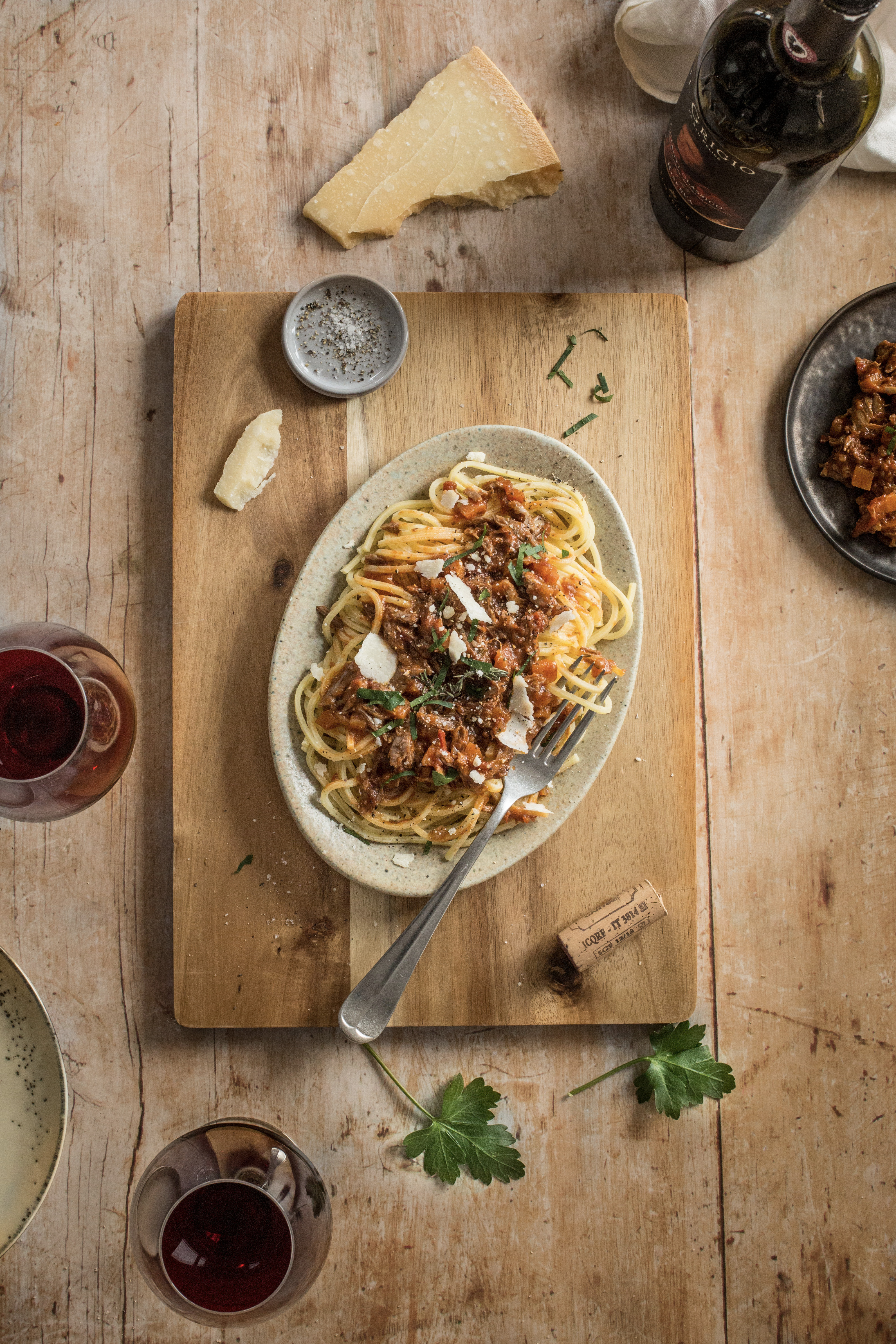 vue de haut pasta al ragù à l'agneau